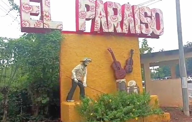 Los cuerpos fueron trasladados a la morgue judicial de Los Santos. Foto. Thays Domínguez