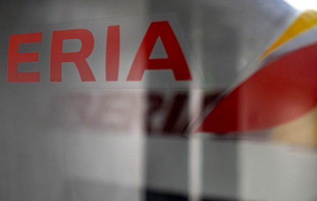 En el caso de Iberia, la compañía ha emitido una "flexibilización" de vuelos. EFE