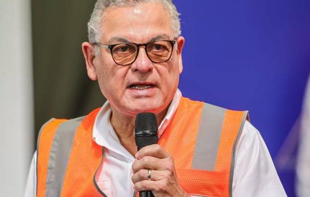 Anel Flores dijo ser accionista importante de una de las cuatro centrales a sus azucareras del país.