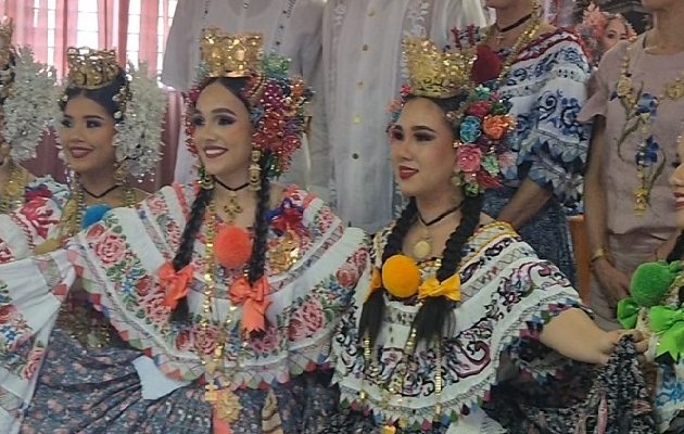 Para el Desfile de las Mil Polleras se esperan más de 200 mil personas. Foto. Thyas Domínguez Para el Desfile de las Mil Polleras se esperan más de 200 mil personas. Foto. Thyas Domínguez