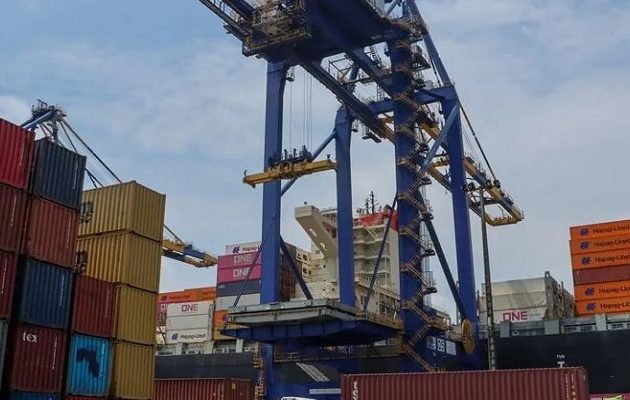 Ecuador impuso un arancel del 30 % a las importaciones colombianas. Foto: EFE