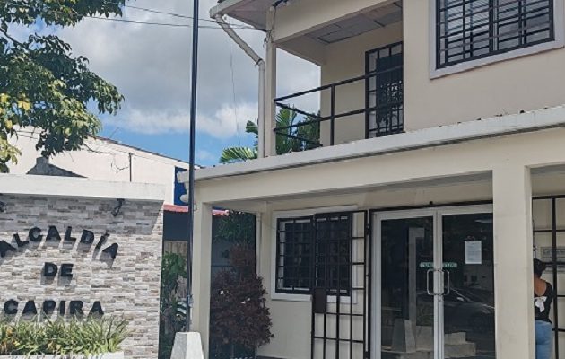 Alejandro Torres es familiar cercano de Albanis Briceida Torres Asprilla, reina de Calle Arriba de Capira 2026.  Foto. Eric Montenegro