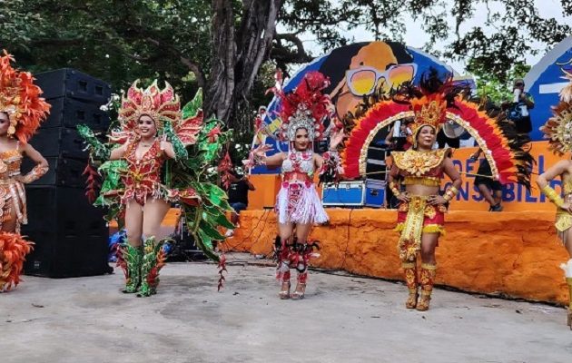 María del Pilar acompaña este año a la comparsa Los Indios y Liz Moreno es la princesa de Los Corsarios 2026.