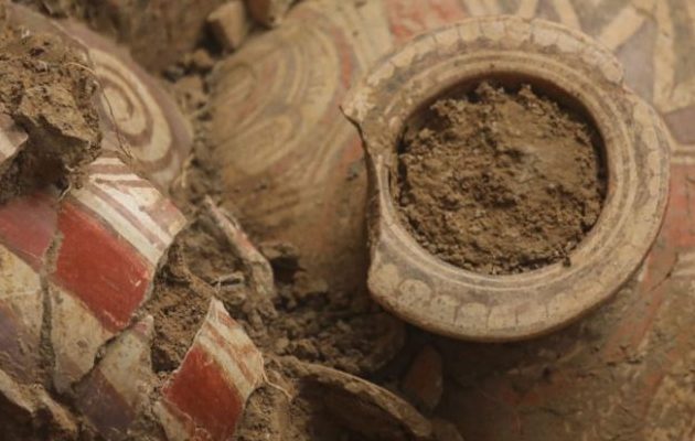 Piezas descubiertas en la zona arqueológica de El Caño. Foto: EFE Piezas descubiertas en la zona arqueológica de El Caño. Foto: EFE