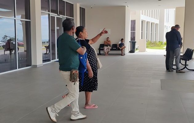 El juez Xavier Flórez ordenó la detención provisional de Marvin Serrano, además de imputarle cargos por el delito de femicidio doloso. Foto. Eric Montenegro
