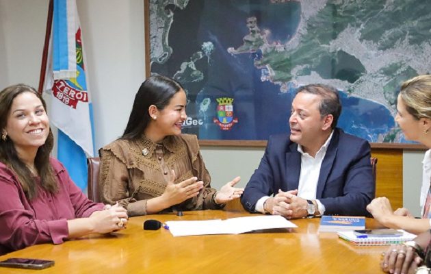 El ingreso del municipio de Arraiján a Mercociudades ocurrió el pasado 5 de marzo en Brasil, tras una reunión entre la alcaldesa Stefany Peñalba y Rodrigo Neves, prefecto de Niterói y presidente de Mercociudades. Foto. Cortesía