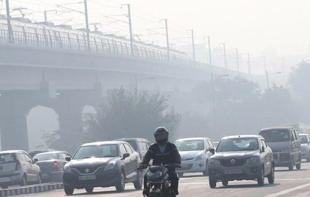 Carretera en Nueva Delhi (India). Foto: EFE