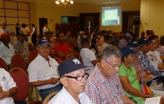 Los productores veragüenses se mantienen firmes y preparados para enfrentar la próxima temporada agrícola. Foto. Melquíades Vásquez