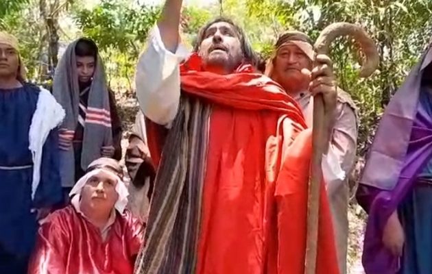 La pasión y muerte de Jesucristo, una representación que cuenta con la participación de más de 70 artistas y actores locales.