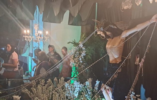 Según la historia, hace más de 300 años se ocurrió un incendio en la parroquia, en el mismo lugar donde hoy se encuentra el Santuario de Alanje. Foto. Jaime Chávez