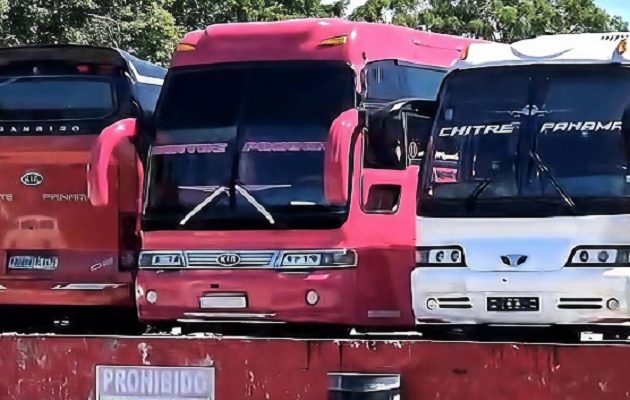 Muchos usuarios optan por posponer sus traslados ante las incomodidades que representan los retrasos prolongados. Foto. Thays Domínguez Muchos usuarios optan por posponer sus traslados ante las incomodidades que representan los retrasos prolongados. Foto. Thays Domínguez