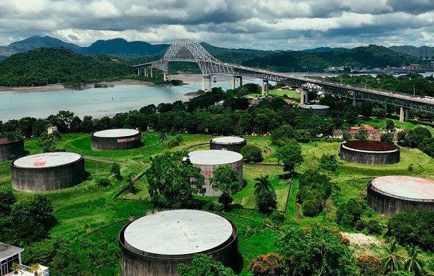 El Ministerio de Obras Públicas habilitó el paso por el Puente de las Américas para vehículos livianos mientras lleva a cabo monitoreos técnicos y estructurales.  Cortesía / POTSA