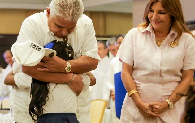 Los beneficiario.s son 60 estudiantes de diversos centros educativos. Foto: Cortesía