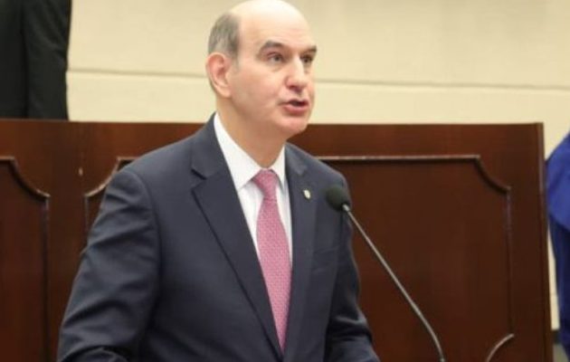 El ministro de Economía y Finanzas, Felipe Chapman. Foto: Cortesía