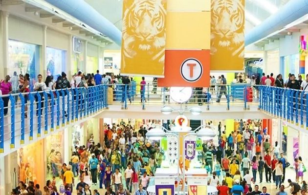 El mall hace las adecuaciones de manera inmediata. 