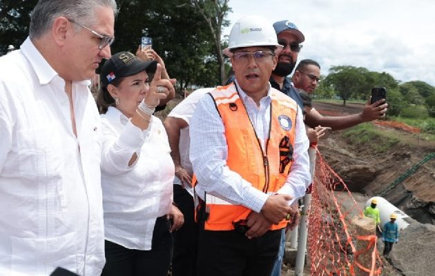 Se registran avances físicos de 53% y 38% de las obras de alcantarillados en la ciudad de David. 