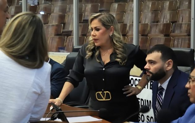 No es la primera vez que Castañedas es objeto de campañas sucias. No es la primera vez que Castañedas es objeto de campañas sucias.