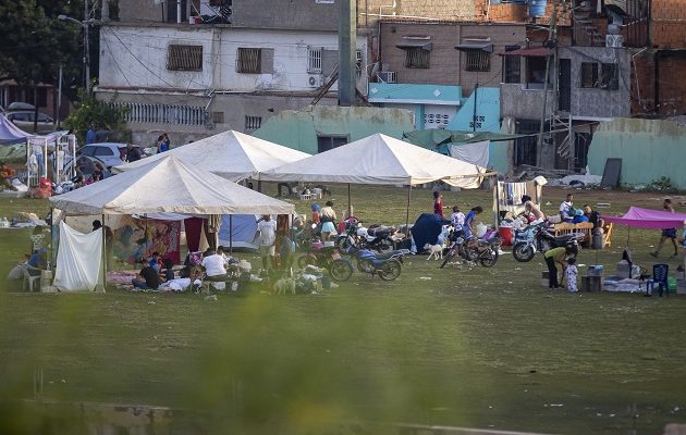El estado costero de La Guaira fue declarado el jueves zona de desastre. Fotos: EFE