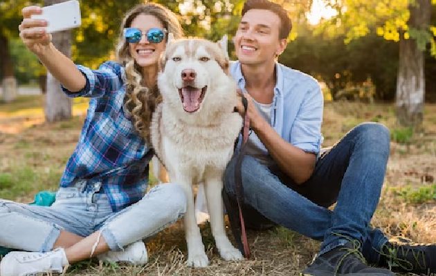 La tendencia Pet parenting refleja como jóvenes invierten cada vez más en servicios veterinarios y cuidados para sus mascotas. La tendencia Pet parenting refleja como jóvenes invierten cada vez más en servicios veterinarios y cuidados para sus mascotas.