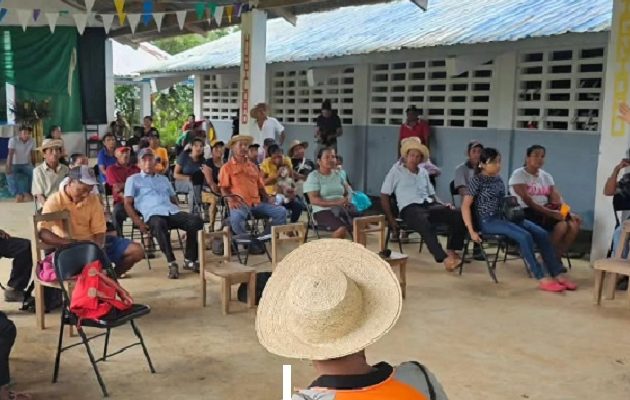 Los campesinos reafirmaron su rechazo al proyecto del embalse de Río Indio y reiteraron la urgencia de implementar una gestión eficiente y sostenible del agua en Panamá. Foto. Cortesía