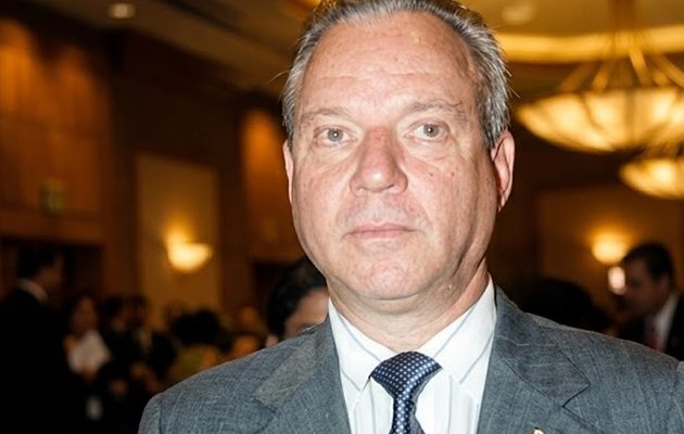 Vallarino III ocupó la gerencia general de Coca-Cola de Panamá. Vallarino III ocupó la gerencia general de Coca-Cola de Panamá.