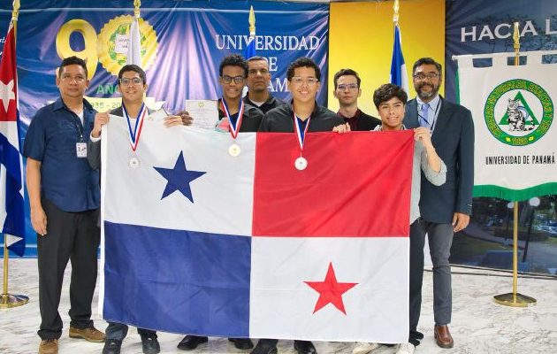 Esta participación fue también una oportunidad para poner en práctica sus conocimientos y demostrar el talento científico que existe en Panamá. Cortesía Esta participación fue también una oportunidad para poner en práctica sus conocimientos y demostrar el talento científico que existe en Panamá. Cortesía