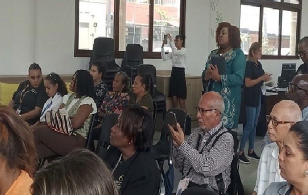 Se tiene previsto un encuentro de bandas, reto de redoblantes, presentación de libros, autores y cuentacuentos. Se tiene previsto un encuentro de bandas, reto de redoblantes, presentación de libros, autores y cuentacuentos.