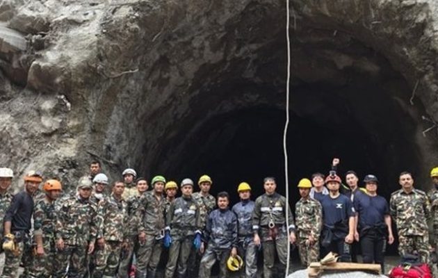Equipos de rescate en la bajada del túnel del proyecto hidroeléctrico Upper Trishuli 1. Foto: EFE Equipos de rescate en la bajada del túnel del proyecto hidroeléctrico Upper Trishuli 1. Foto: EFE