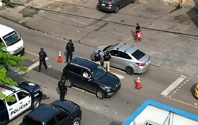 Desde finales de la semana pasada, la PN, en conjunto con el Ministerio Público, realiza diligencias de allanamiento, búsqueda de personas requeridas por las autoridades. Foto. Eric Montenegro Desde finales de la semana pasada, la PN, en conjunto con el Ministerio Público, realiza diligencias de allanamiento, búsqueda de personas requeridas por las autoridades. Foto. Eric Montenegro