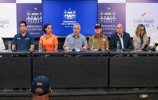 Ministros brindaron este sábado una conferencia de prensa.