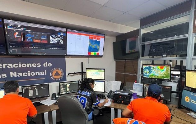 El Centro de Operaciones de Emergencia está en monitoreo permanente de los daños a nivel nacional. Foto: Cortesía Sinaproc