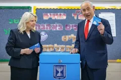 Netanyahu deposita su voto en Jerusalén y anima a los israelíes a acudir a las urnas