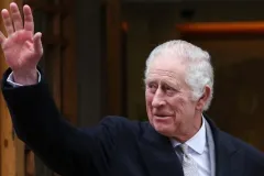 El retorno del monarca: Carlos III revive en Bahamas el hito de su independencia de 1973