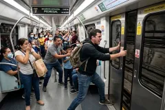 Aclaran sanción a pasajero por violar protocolos de seguridad al abordar el metro
