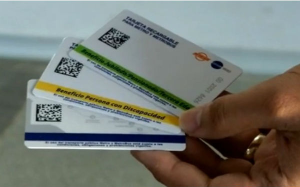 Entregan las primeras tarjetas personalizadas del Metro de Panamá | Panamá  América