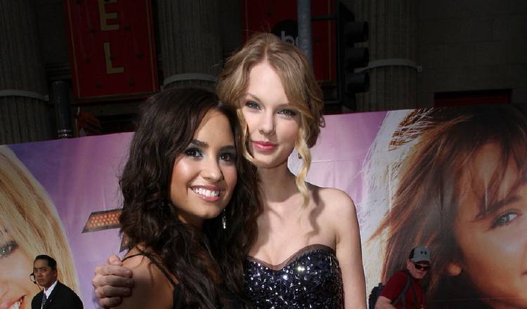 Taylor Swift y Demi Lovato. 