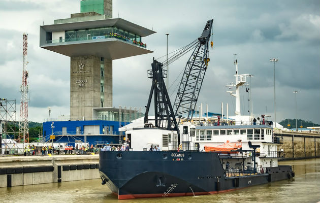 Teleférico sobre el Canal de Panamá. 