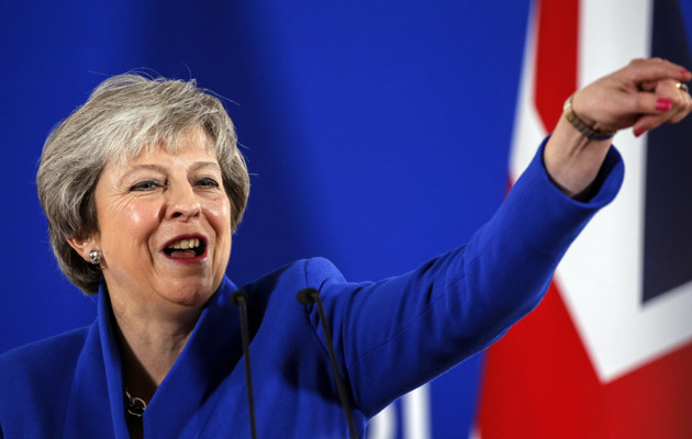 La primera ministra británica Theresa May, explica en conferencia de prensa los acuerdos logrados con la Unión Europea. FOTO/AP