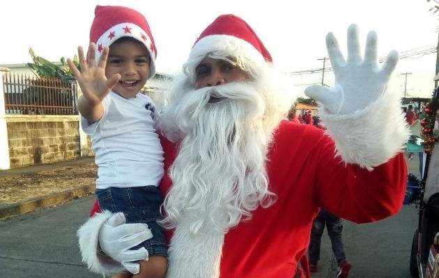 Santa Claus compartió con la niñez de Torremolinos. Foto: Cortesía.