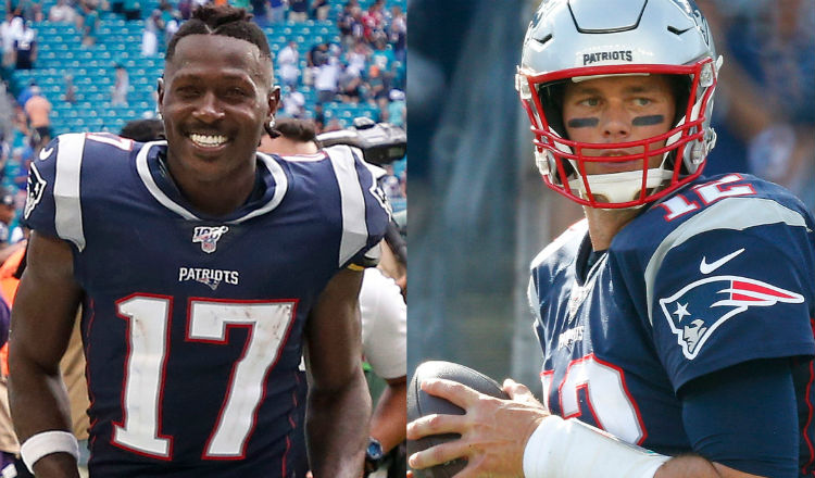 Antonio Brown (izq.) solo jugó un partido con los Patriots.