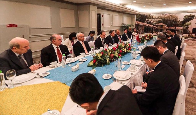 China y EE.UU. enviarán delegados, en lugar del presidente.