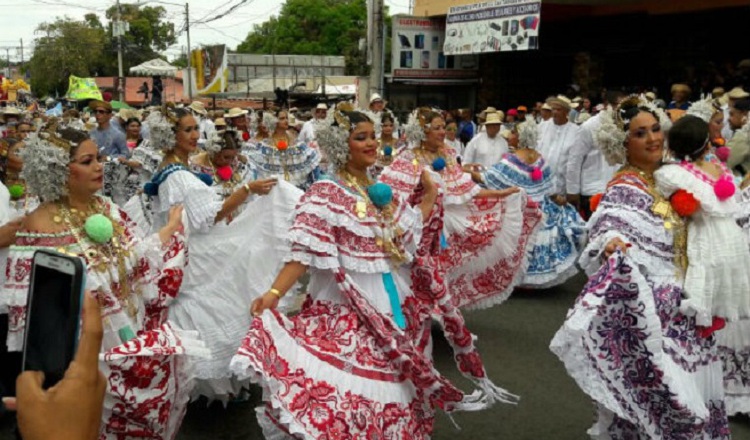 Se resaltarán las indumentarias tradicionales de Panamá. 
