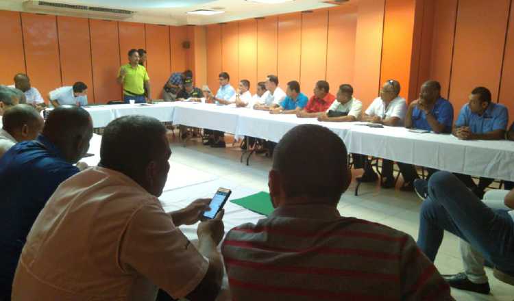 En reunión de los gremios transportistas se presentó el 'app'. Foto de archivo