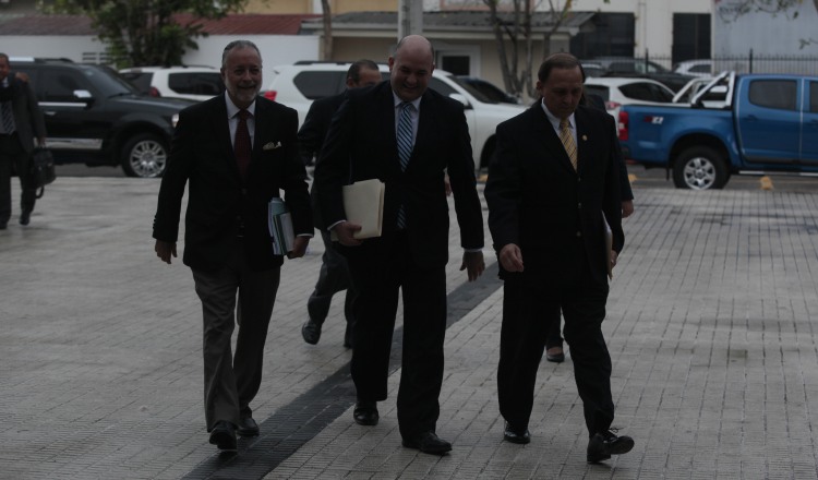 Los magistrados del Tribunal Electoral y su equipo procuran el cumplimiento del calendario electoral.