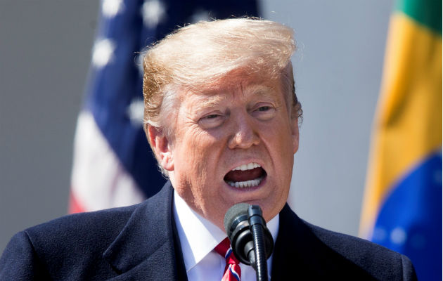 Donald Trump, en su discurso junto a su homólogo brasileño, Jair Bolsonaro (no aparece), tras la reunión mantenida entre ambos mandatarios en la Casa Blanca, este martes en Washington (Estados Unidos). Foto: EFE.