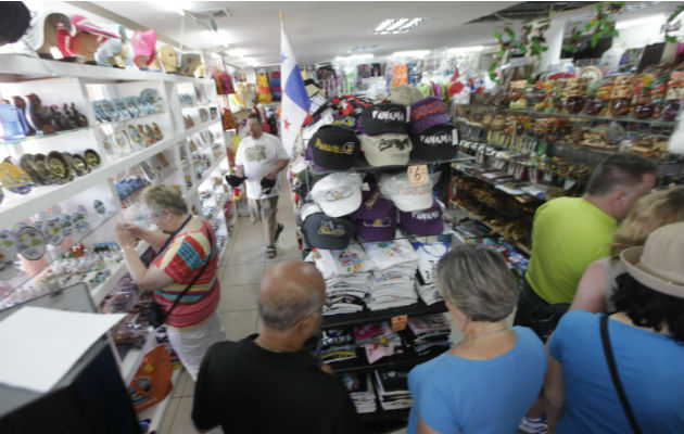 La devolución del impuesto se le dará al turista a su salida de Panamá. Foto/Archivo