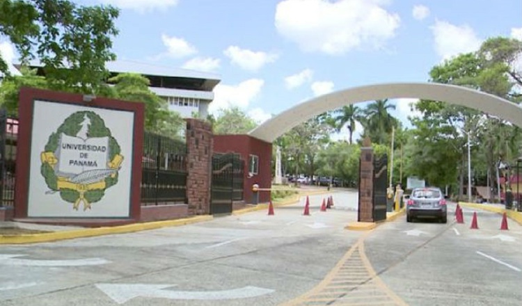 La Universidad de Panamá genera entre $3 y $4 millones adicionales en el  fondo de autogestión. Foto de archivo