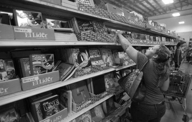 Se recomienda a los padres de familia hacer un inventario de los bienes escolares que todavía tienen vida útil para comprar los que sean necesarios. Foto Archivo Epasa.