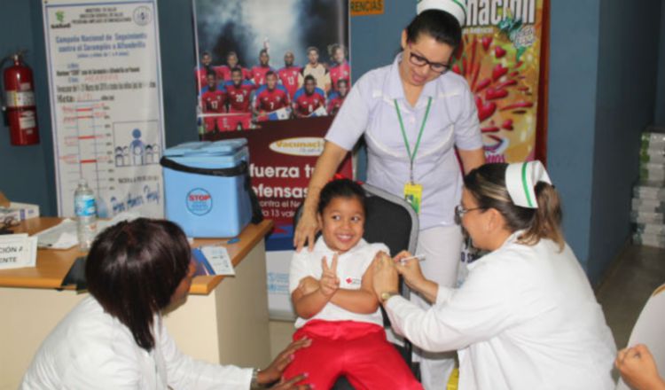 Las vacunas son gratis en los centros de salud. Foto: Panamá América