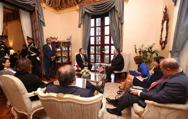 Juan Carlos Varela y Mike Pompeo sí hablaron de China. Foto: EFE